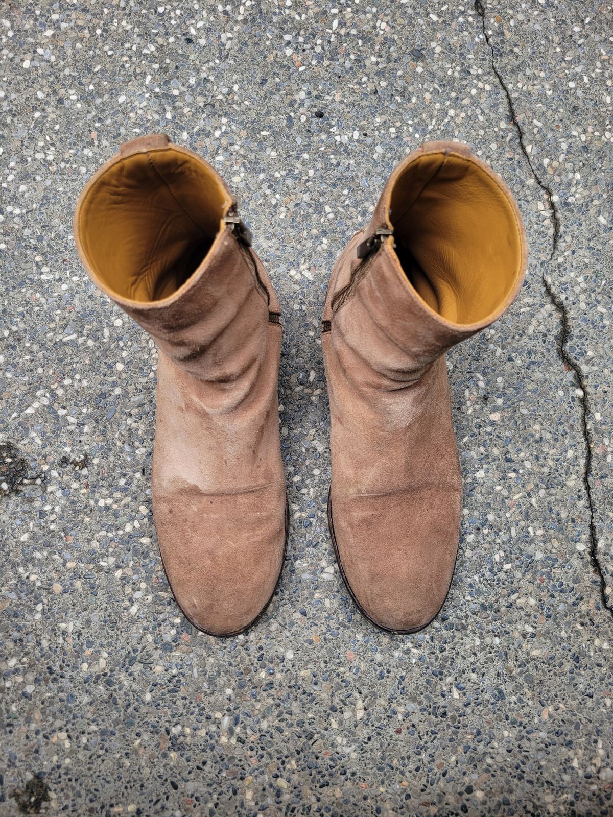 Photo by chokkero on February 3, 2025 of the Viberg Herald in Eco Veg Fallow Suede Roughout.