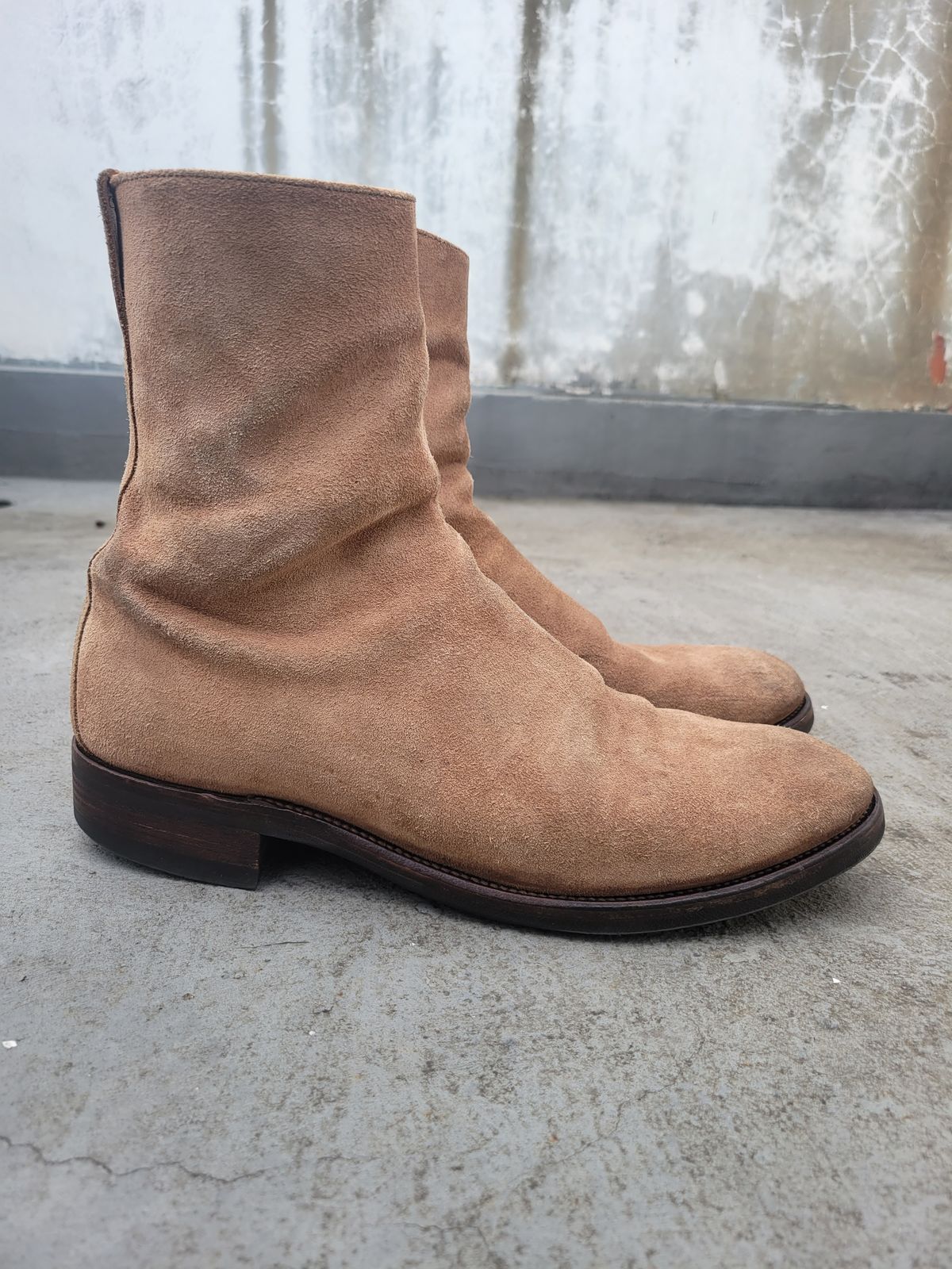 Photo by chokkero on March 3, 2025 of the Viberg Herald in Eco Veg Fallow Suede Roughout.