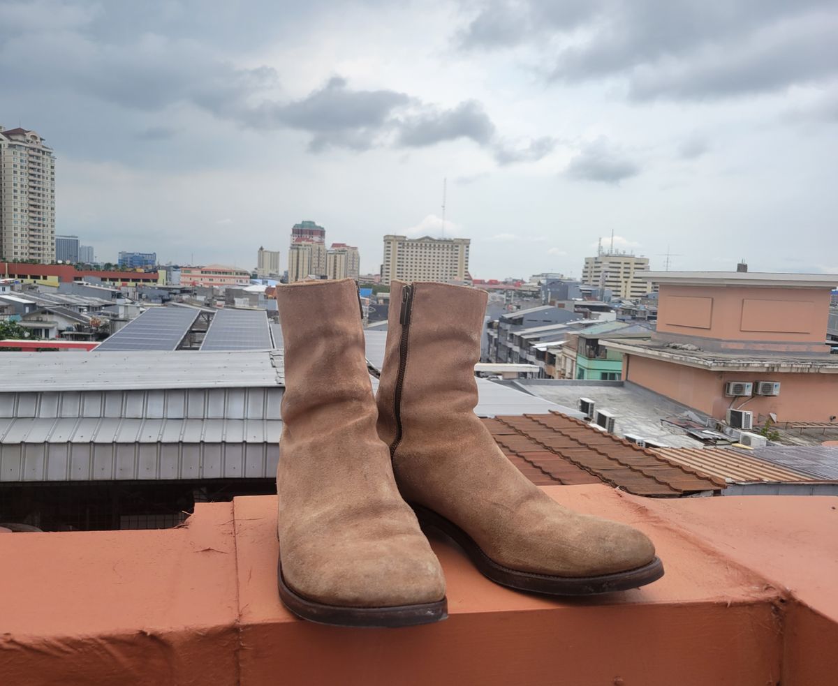 Photo by chokkero on March 3, 2025 of the Viberg Herald in Eco Veg Fallow Suede Roughout.