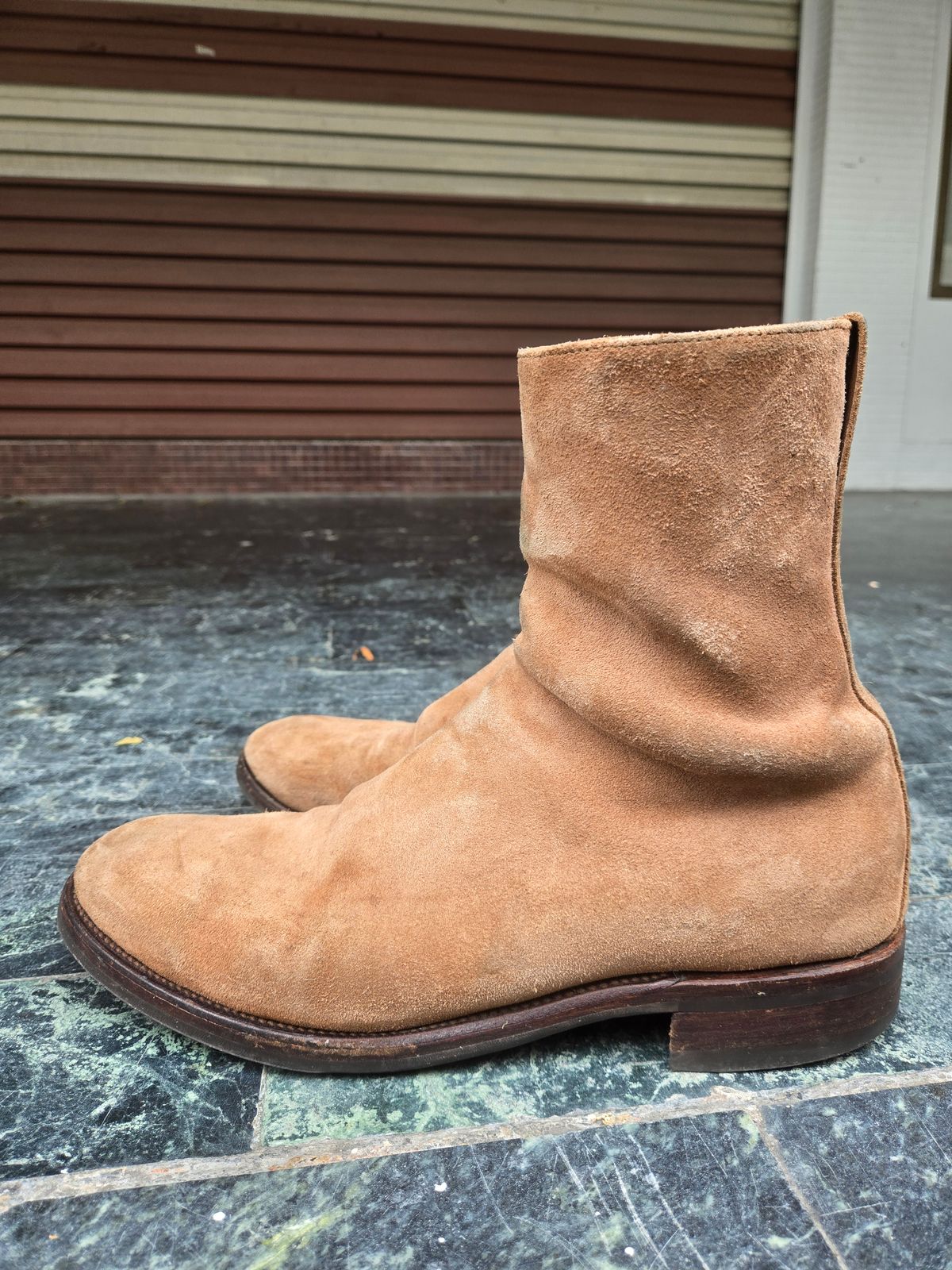 Photo by chokkero on April 5, 2025 of the Viberg Herald in Eco Veg Fallow Suede Roughout.