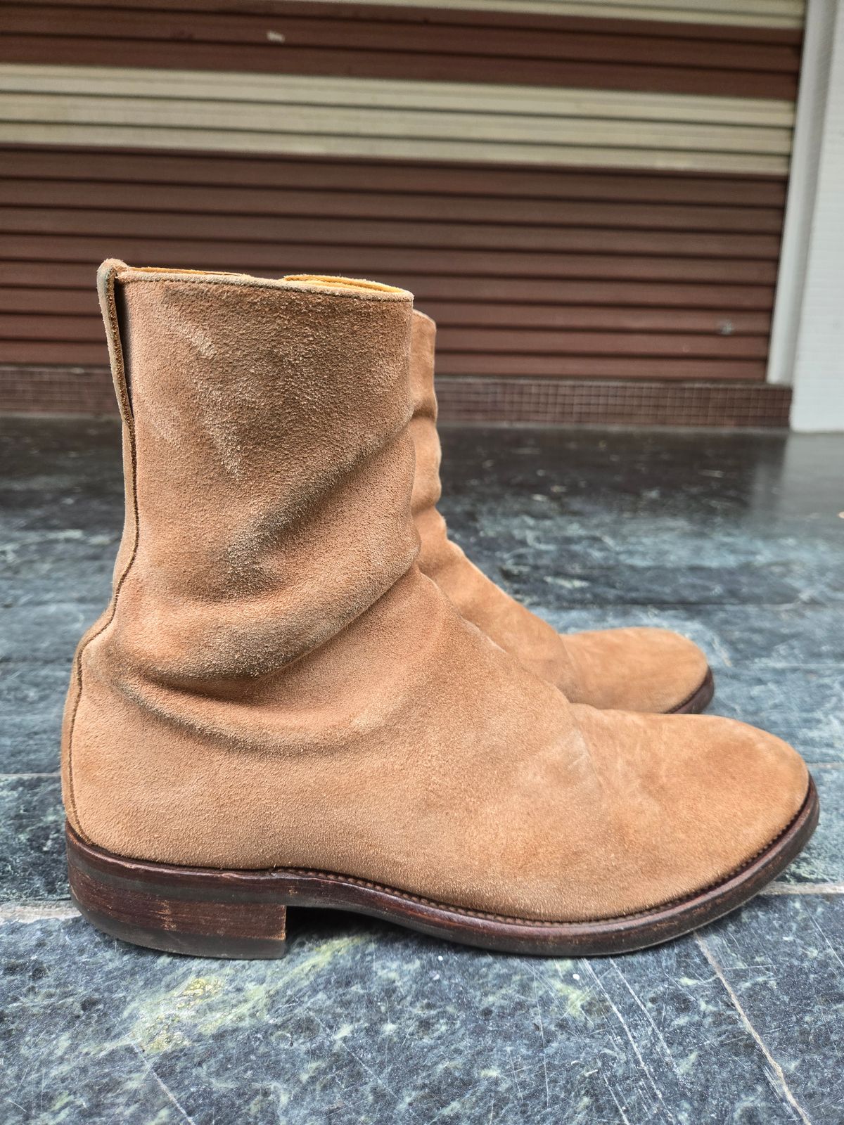 Photo by chokkero on April 5, 2025 of the Viberg Herald in Eco Veg Fallow Suede Roughout.