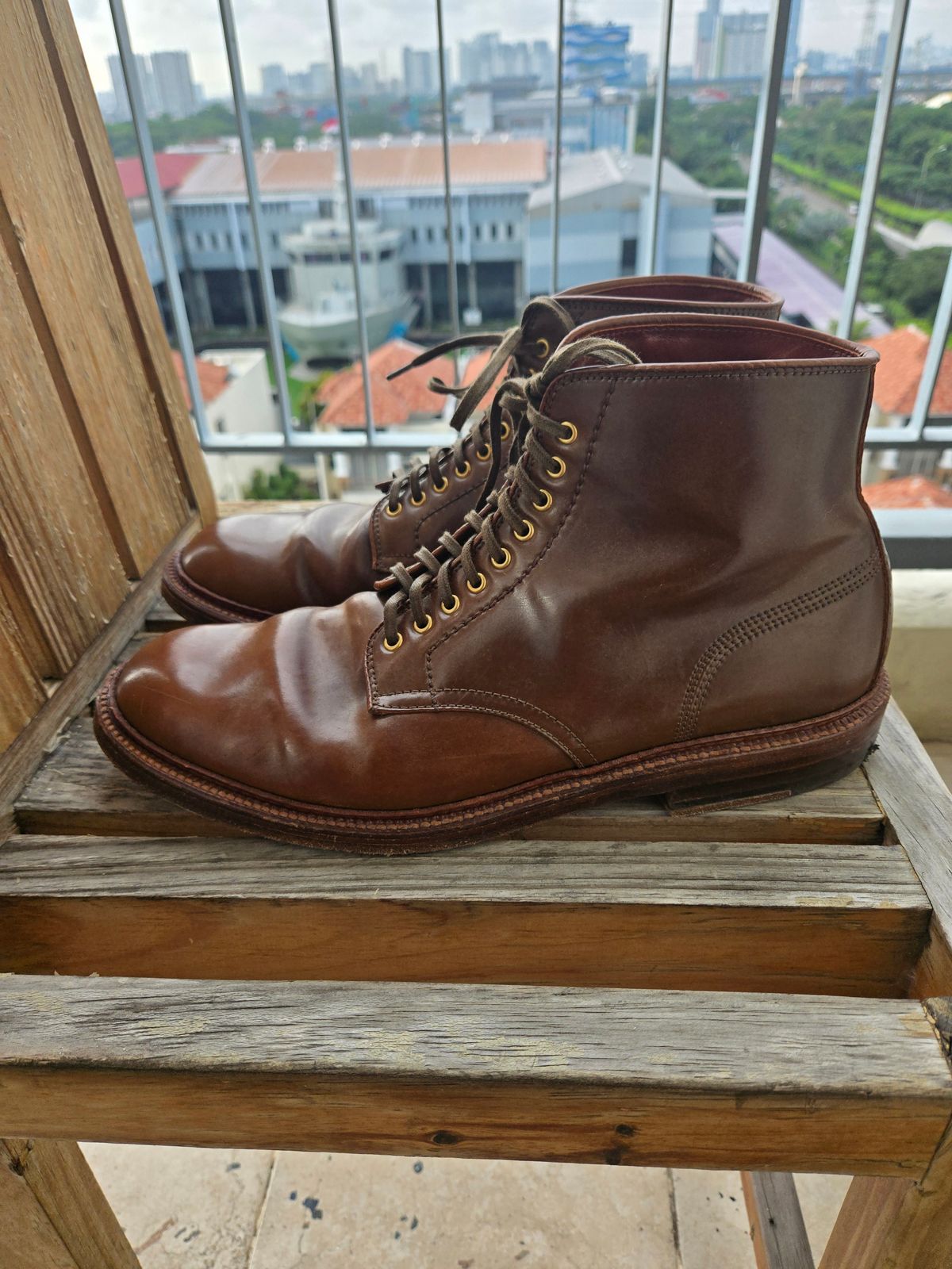 Photo by chokkero on February 3, 2026 of the Alden Plain Toe Boot in Horween Ravello Shell Cordovan.