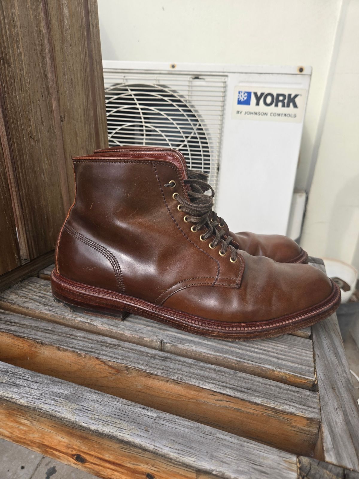 Photo by chokkero on March 2, 2026 of the Alden Plain Toe Boot in Horween Ravello Shell Cordovan.