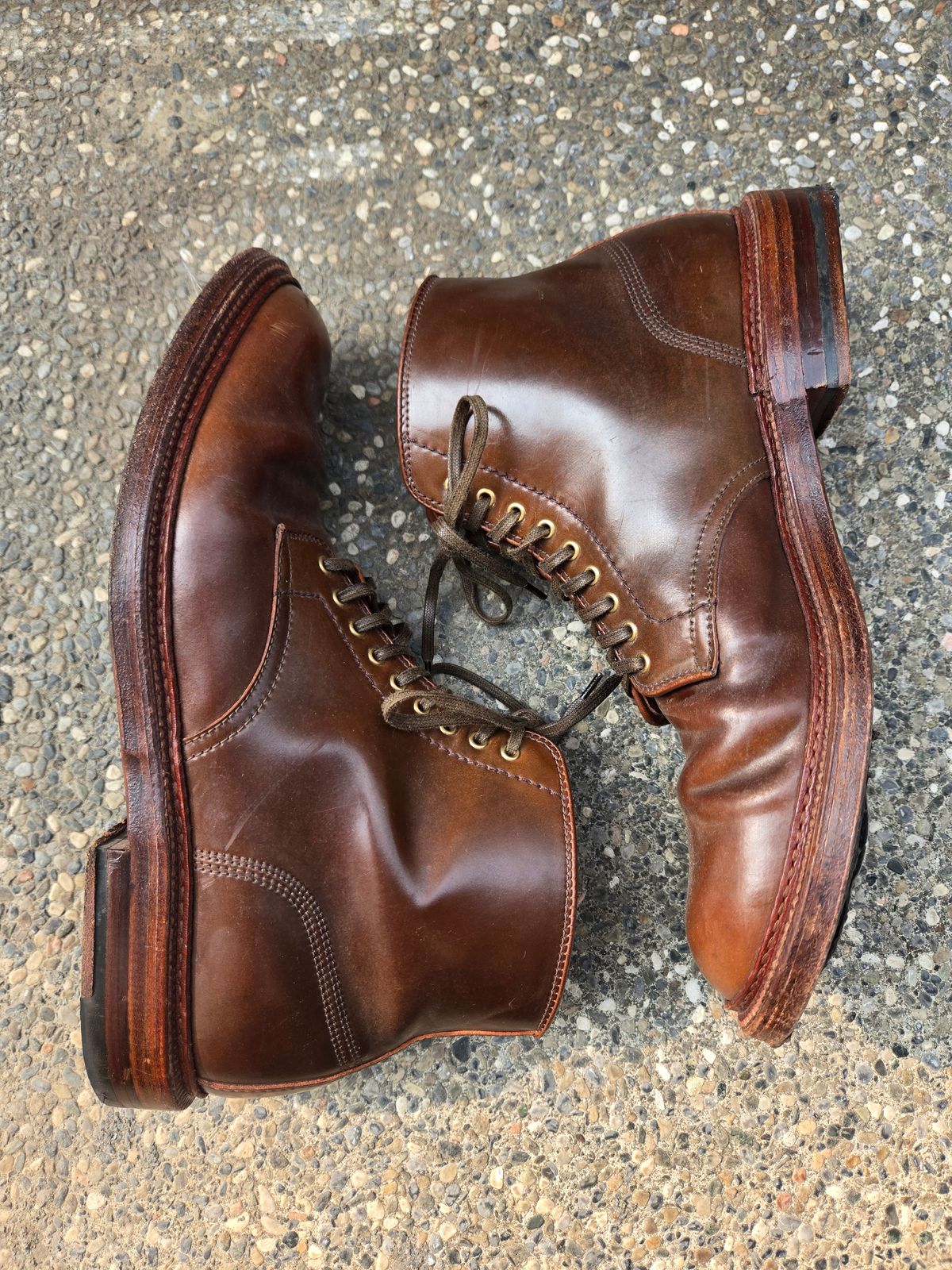 Photo by chokkero on April 2, 2026 of the Alden Plain Toe Boot in Horween Ravello Shell Cordovan.