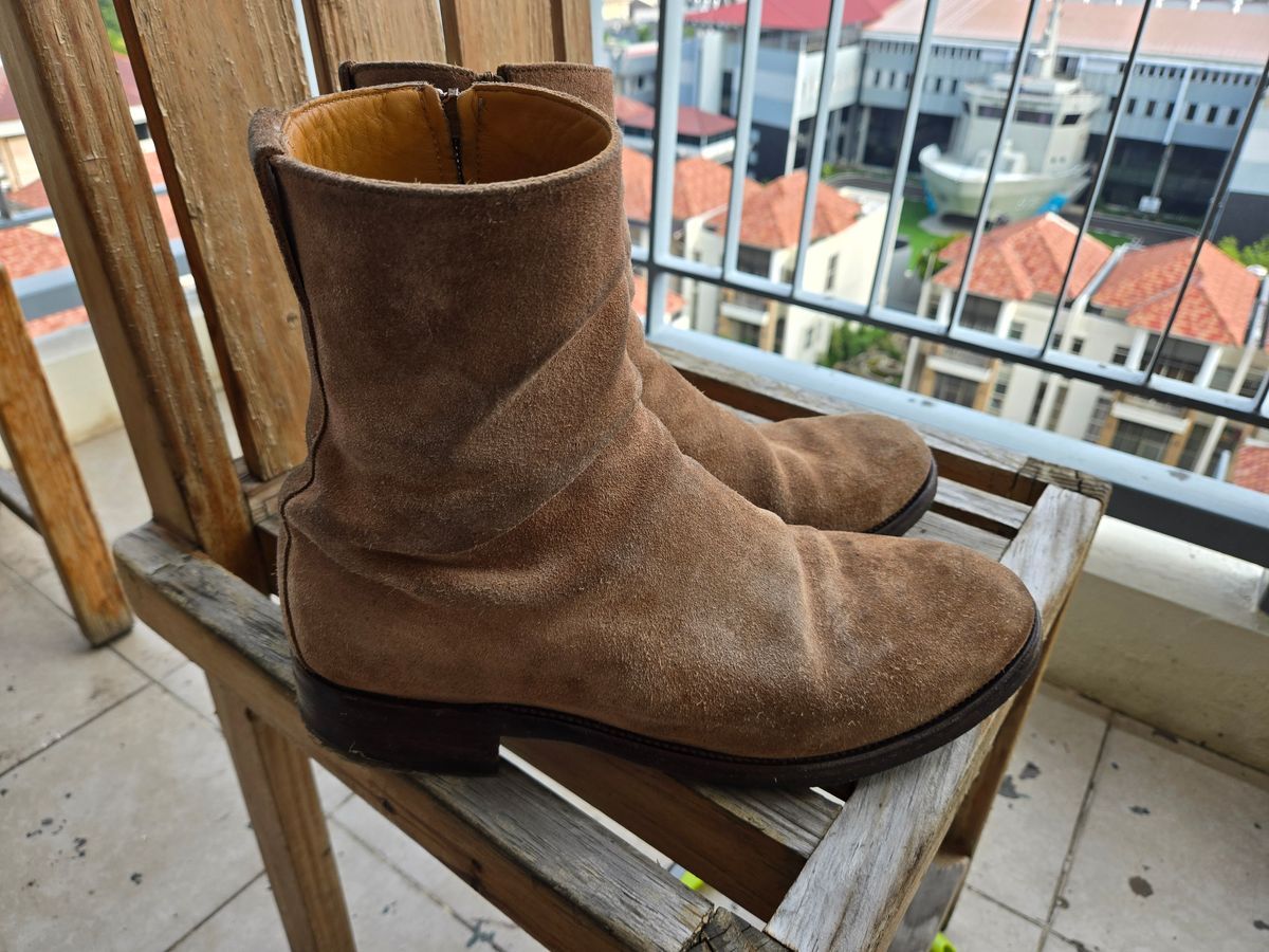 Photo by chokkero on November 1, 2025 of the Viberg Herald in Eco Veg Fallow Suede Roughout.