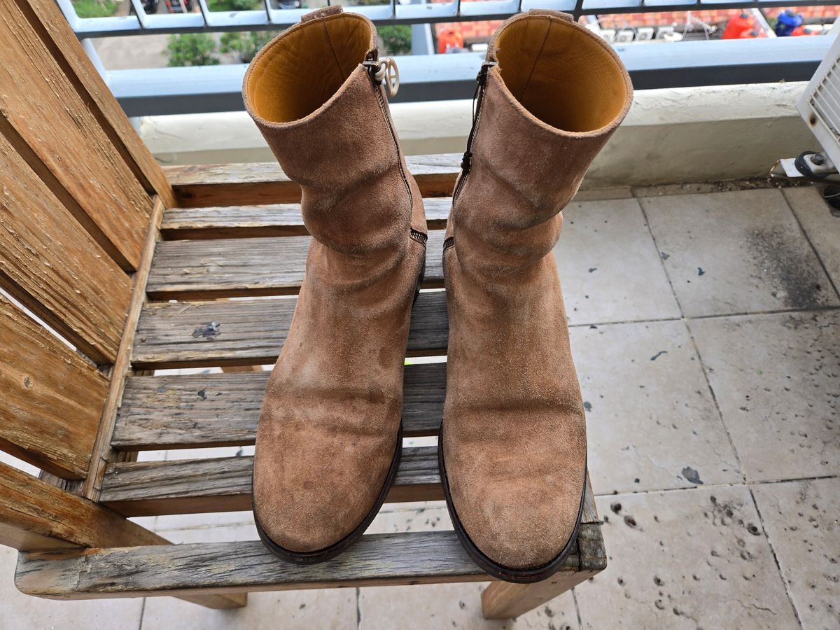 Photo by chokkero on November 1, 2025 of the Viberg Herald in Eco Veg Fallow Suede Roughout.