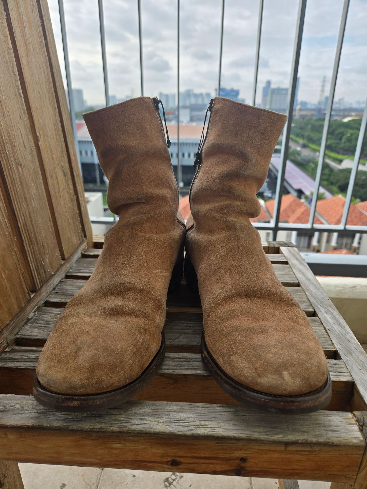 Photo by chokkero on February 3, 2026 of the Viberg Herald in Eco Veg Fallow Suede Roughout.