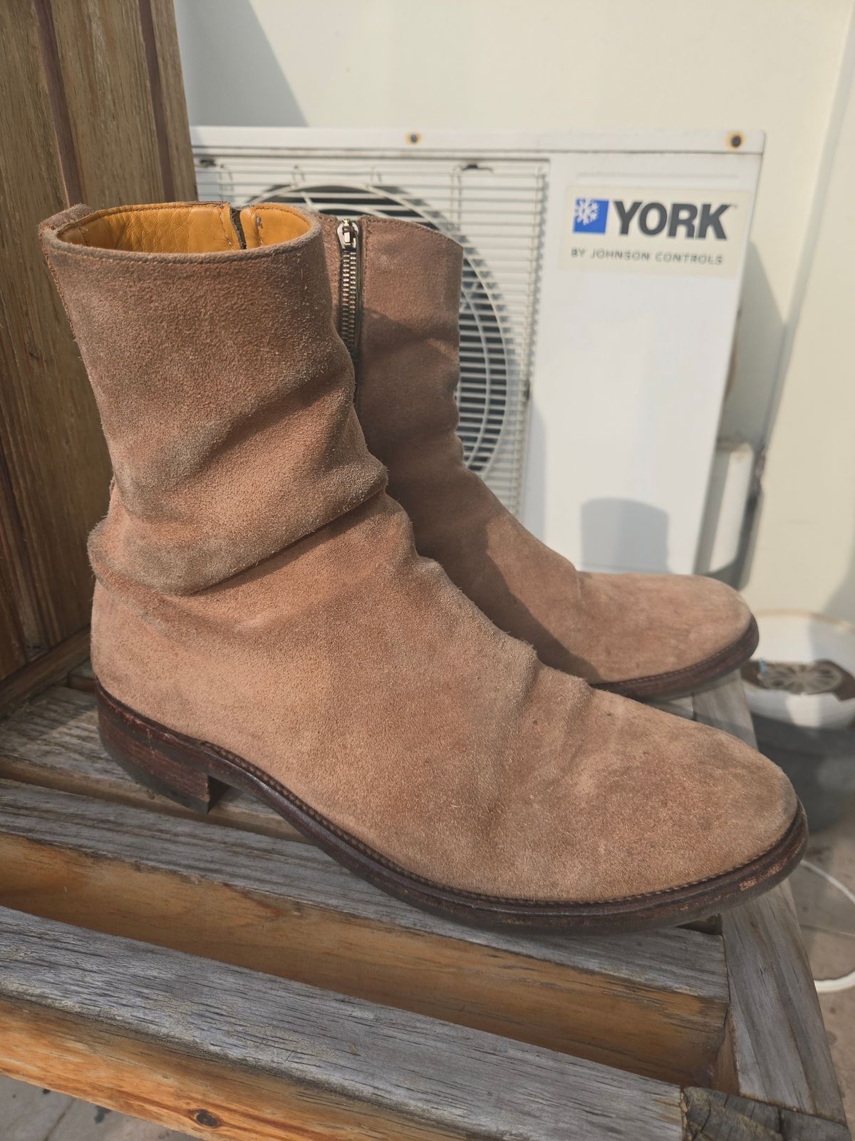 Photo by chokkero on March 2, 2026 of the Viberg Herald in Eco Veg Fallow Suede Roughout.