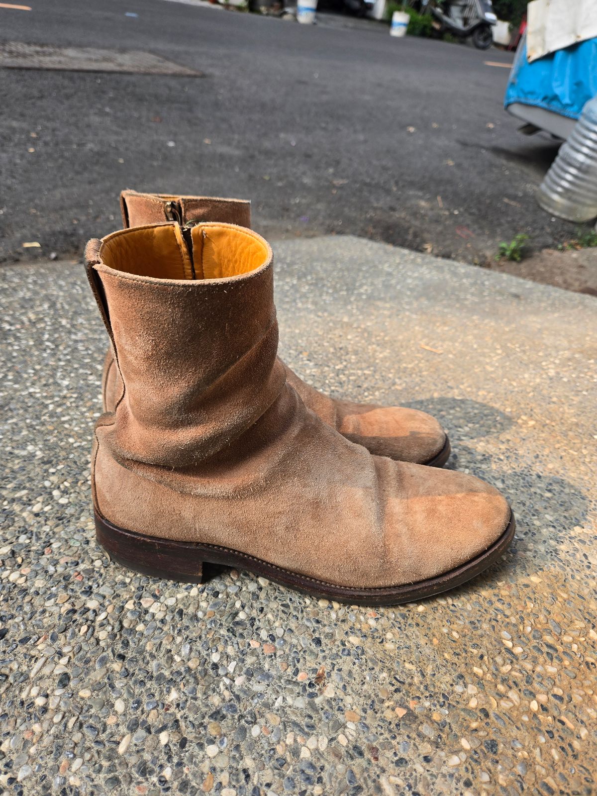 Photo by chokkero on April 2, 2026 of the Viberg Herald in Eco Veg Fallow Suede Roughout.