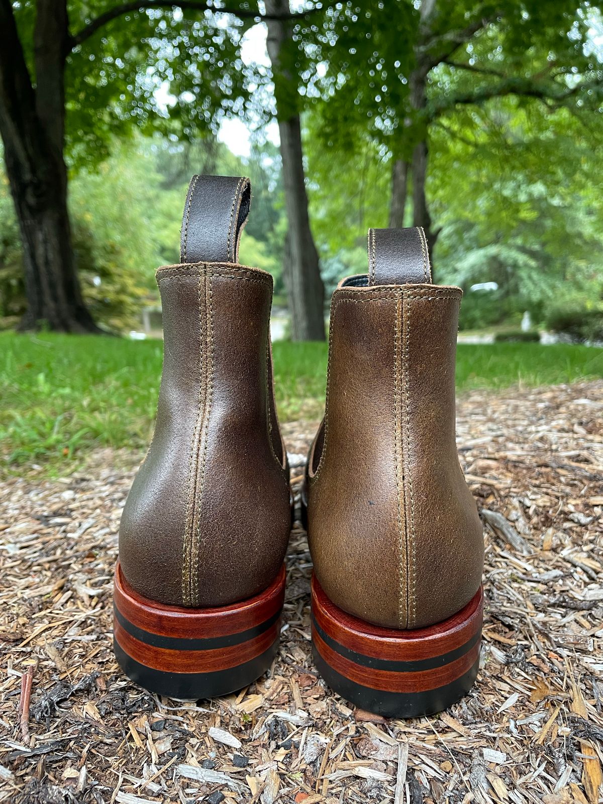 Photo by NewEnglandIndigo on October 1, 2022 of the Benzein The Seventh Chelsea Boot in Horween Olive Waxed Flesh.