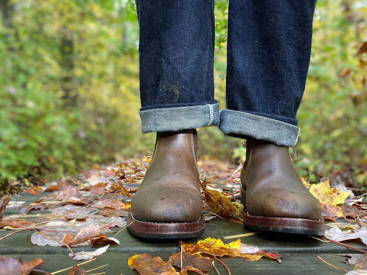 Photo by NewEnglandIndigo on October 14, 2022 of the Benzein The Seventh Chelsea Boot in Horween Olive Waxed Flesh.