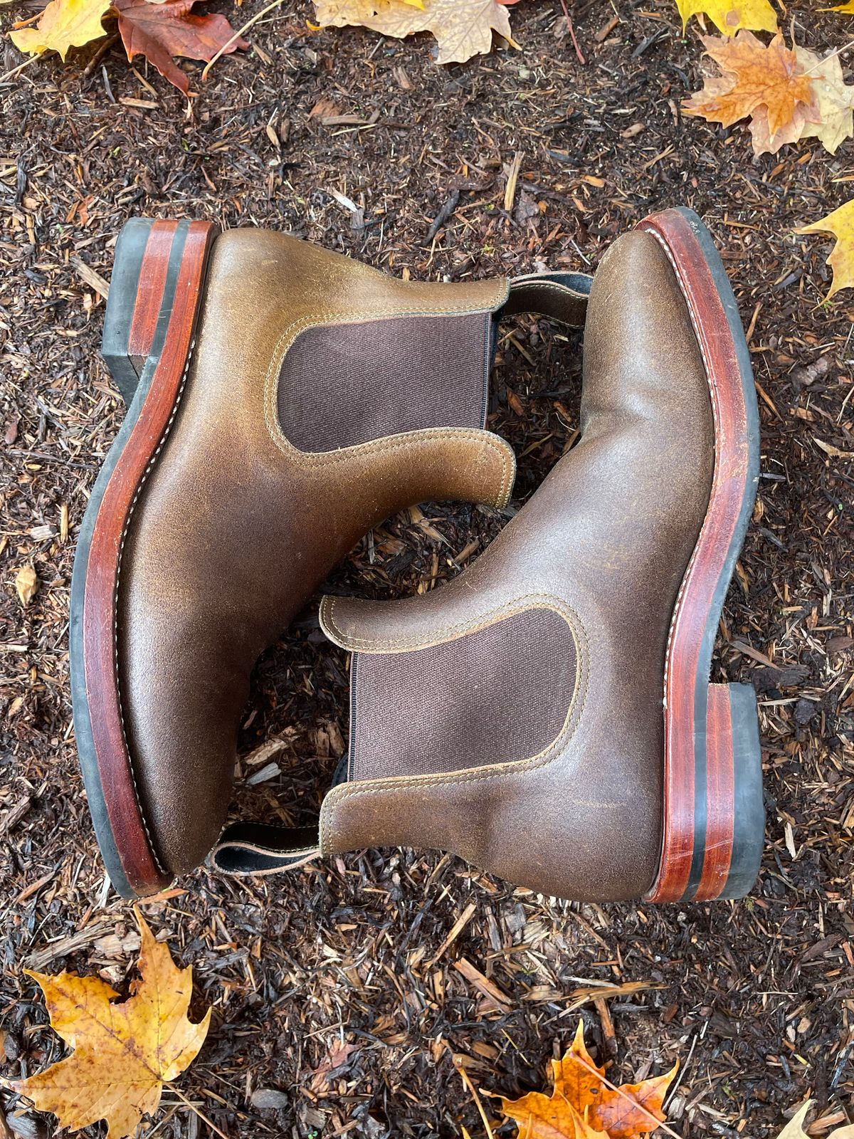Photo by NewEnglandIndigo on November 1, 2022 of the Benzein The Seventh Chelsea Boot in Horween Olive Waxed Flesh.