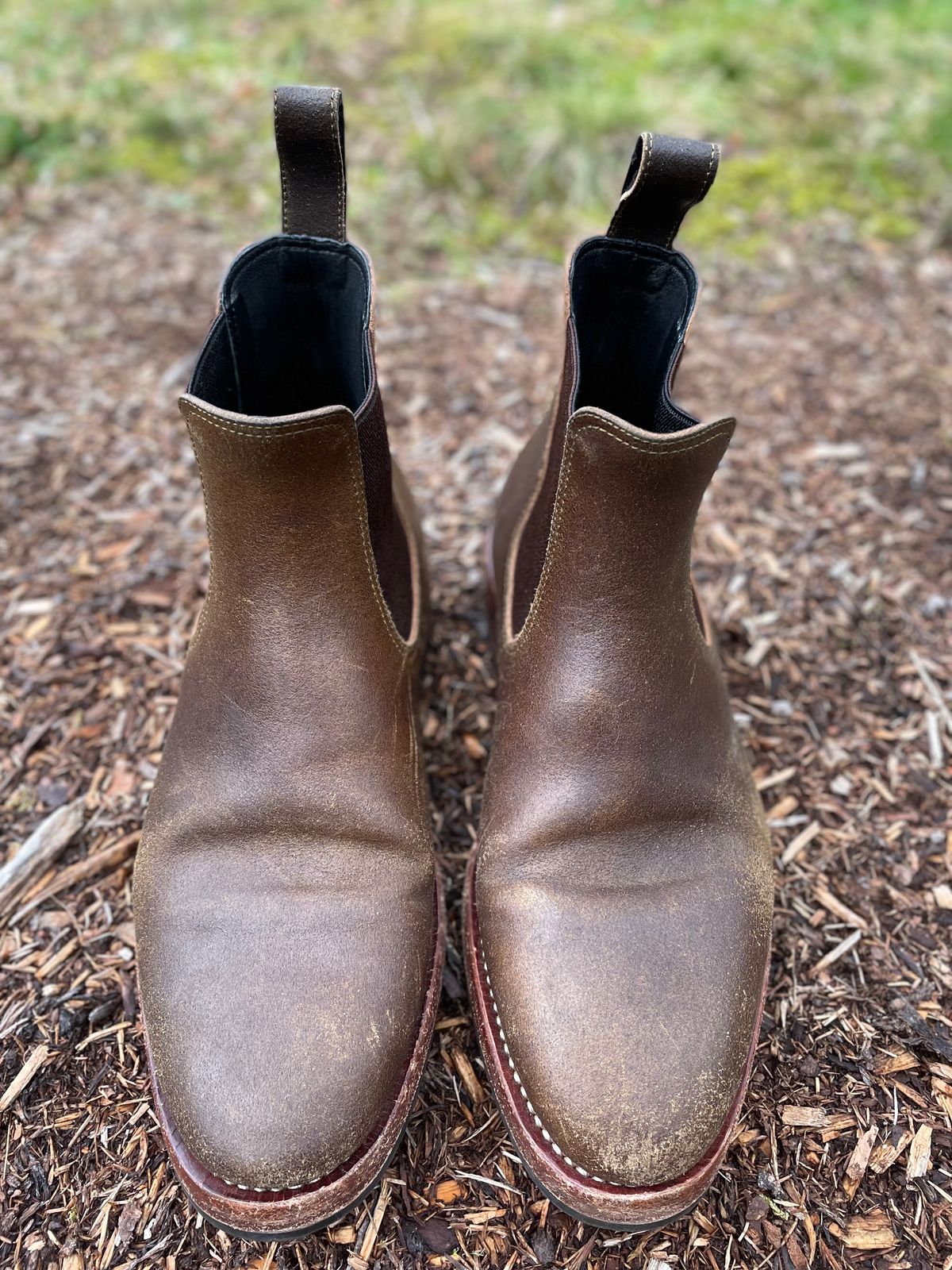 Photo by NewEnglandIndigo on December 3, 2022 of the Benzein The Seventh Chelsea Boot in Horween Olive Waxed Flesh.