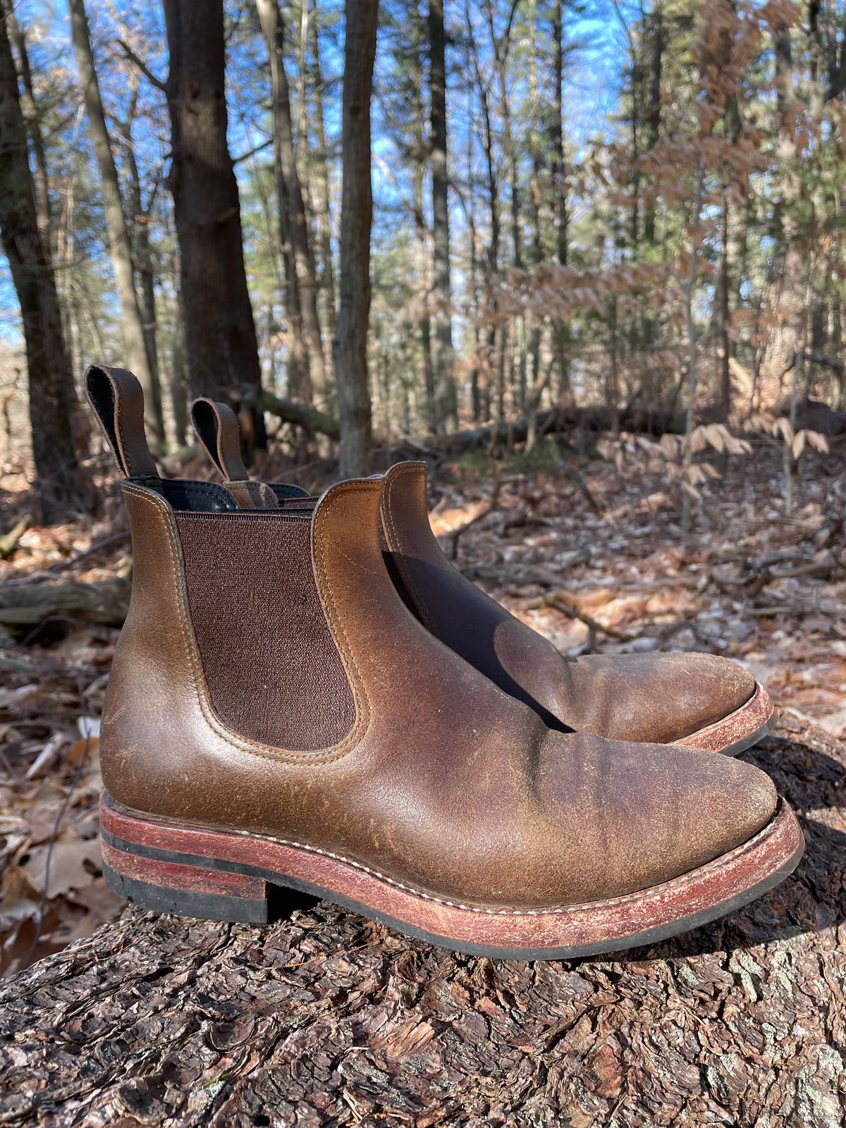 Photo by NewEnglandIndigo on February 2, 2023 of the Benzein The Seventh Chelsea Boot in Horween Olive Waxed Flesh.