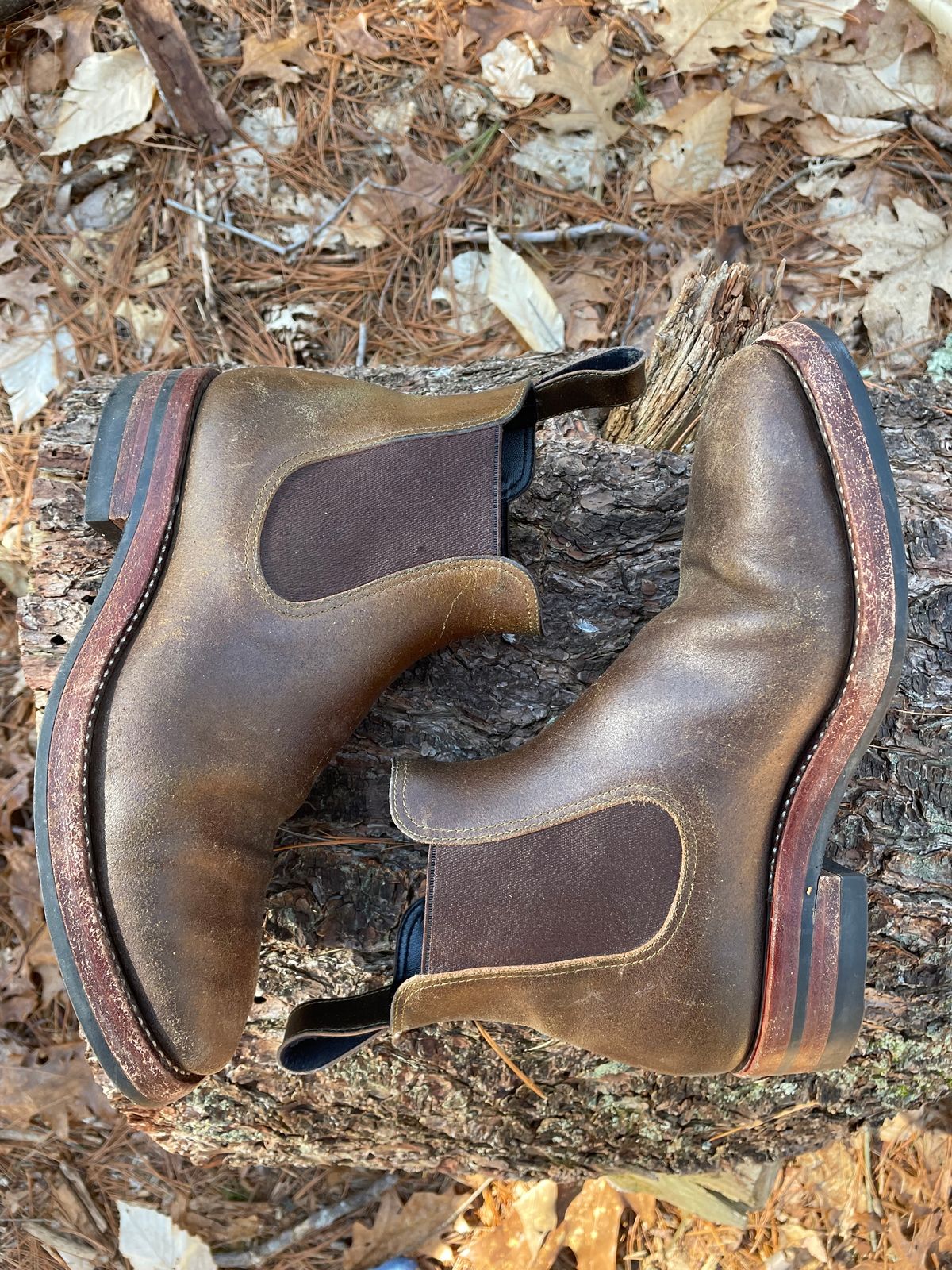 Photo by NewEnglandIndigo on February 2, 2023 of the Benzein The Seventh Chelsea Boot in Horween Olive Waxed Flesh.
