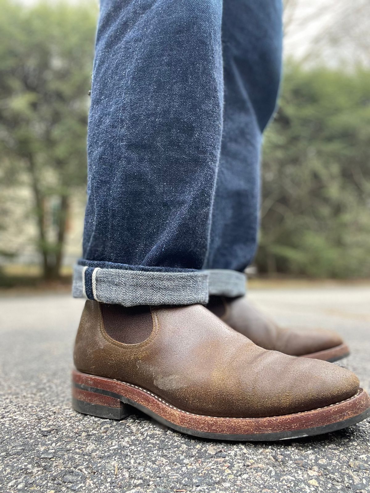 Photo by NewEnglandIndigo on February 20, 2023 of the Benzein The Seventh Chelsea Boot in Horween Olive Waxed Flesh.