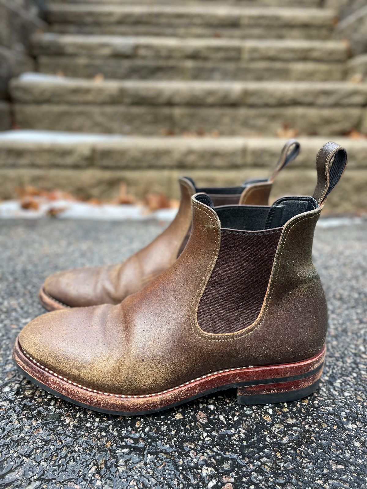 Photo by NewEnglandIndigo on March 4, 2023 of the Benzein The Seventh Chelsea Boot in Horween Olive Waxed Flesh.