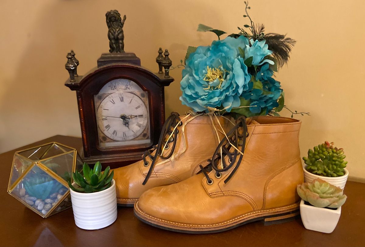 Photo by Fey on November 5, 2022 of the Grant Stone Diesel Boot in Horween English Tan Essex.