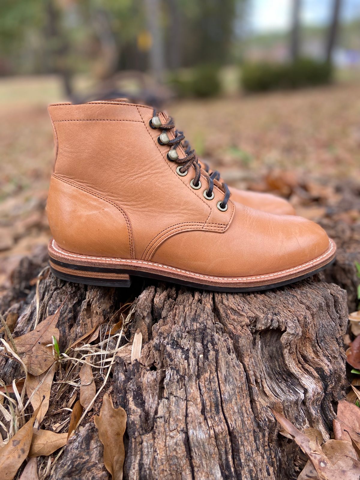 Photo by Fey on November 5, 2022 of the Grant Stone Diesel Boot in Horween English Tan Essex.