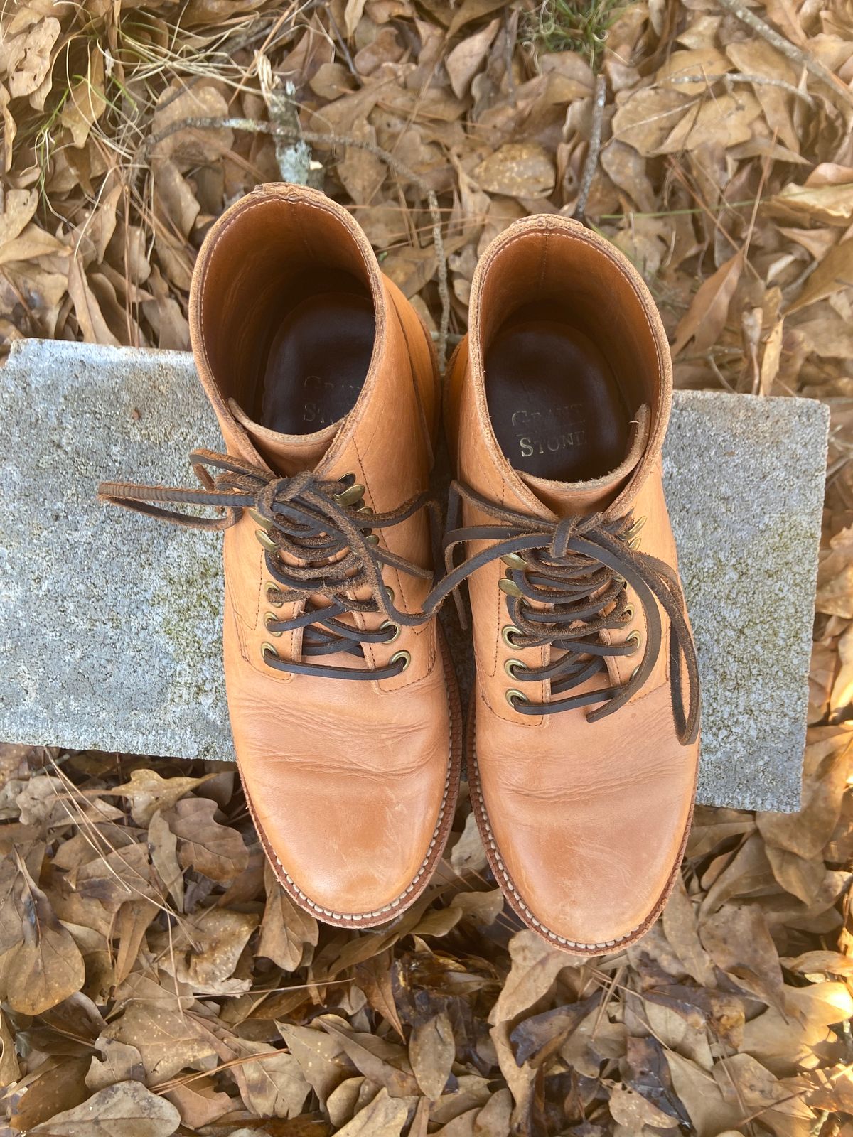 Photo by Fey on February 4, 2023 of the Grant Stone Diesel Boot in Horween English Tan Essex.