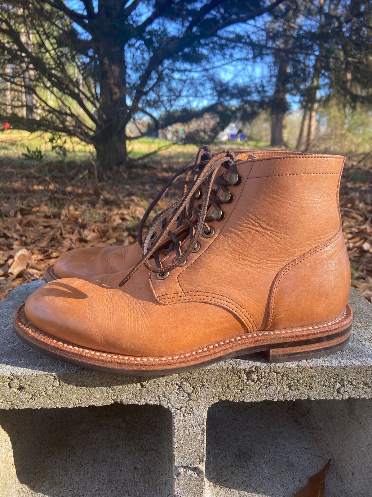 Photo by Fey on March 5, 2023 of the Grant Stone Diesel Boot in Horween English Tan Essex.