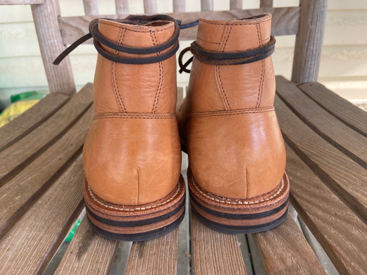 Photo by Fey on April 4, 2023 of the Grant Stone Diesel Boot in Horween English Tan Essex.