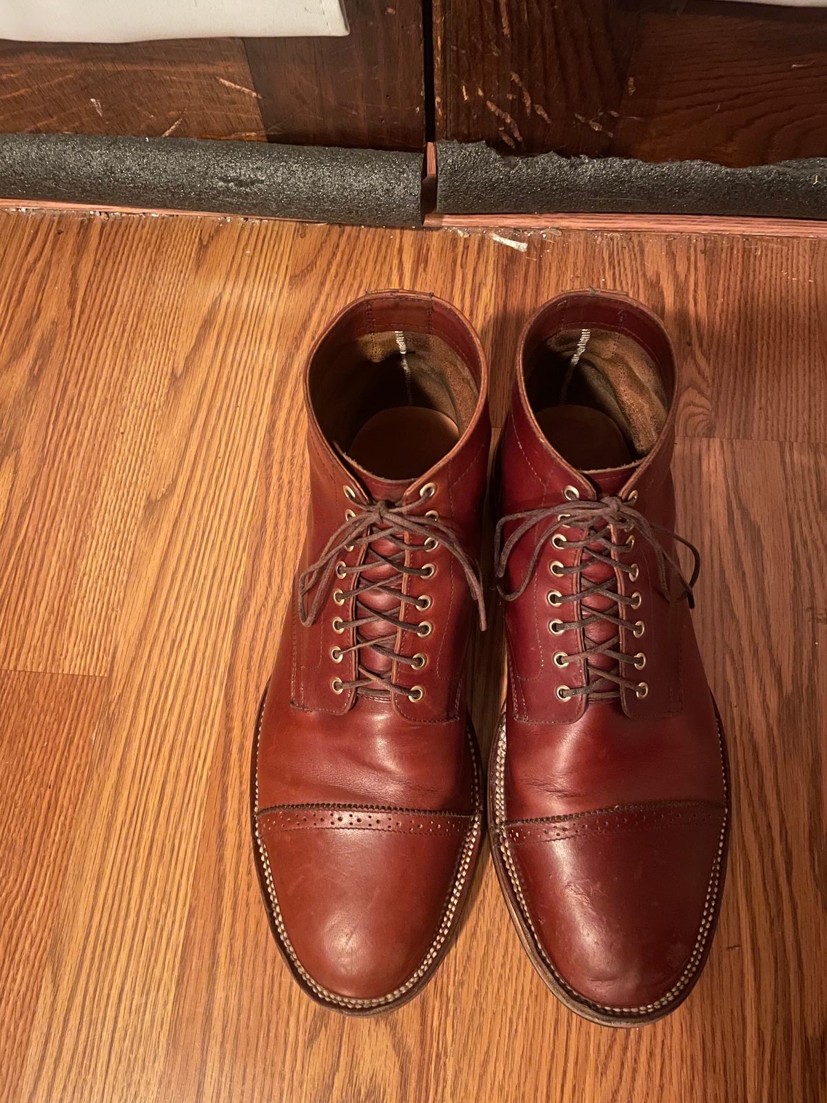 Photo by cjchris66 on November 9, 2023 of the Christian Daniel Larry Lace Up Boot in Wickett & Craig Buck Brown Traditional Harness.