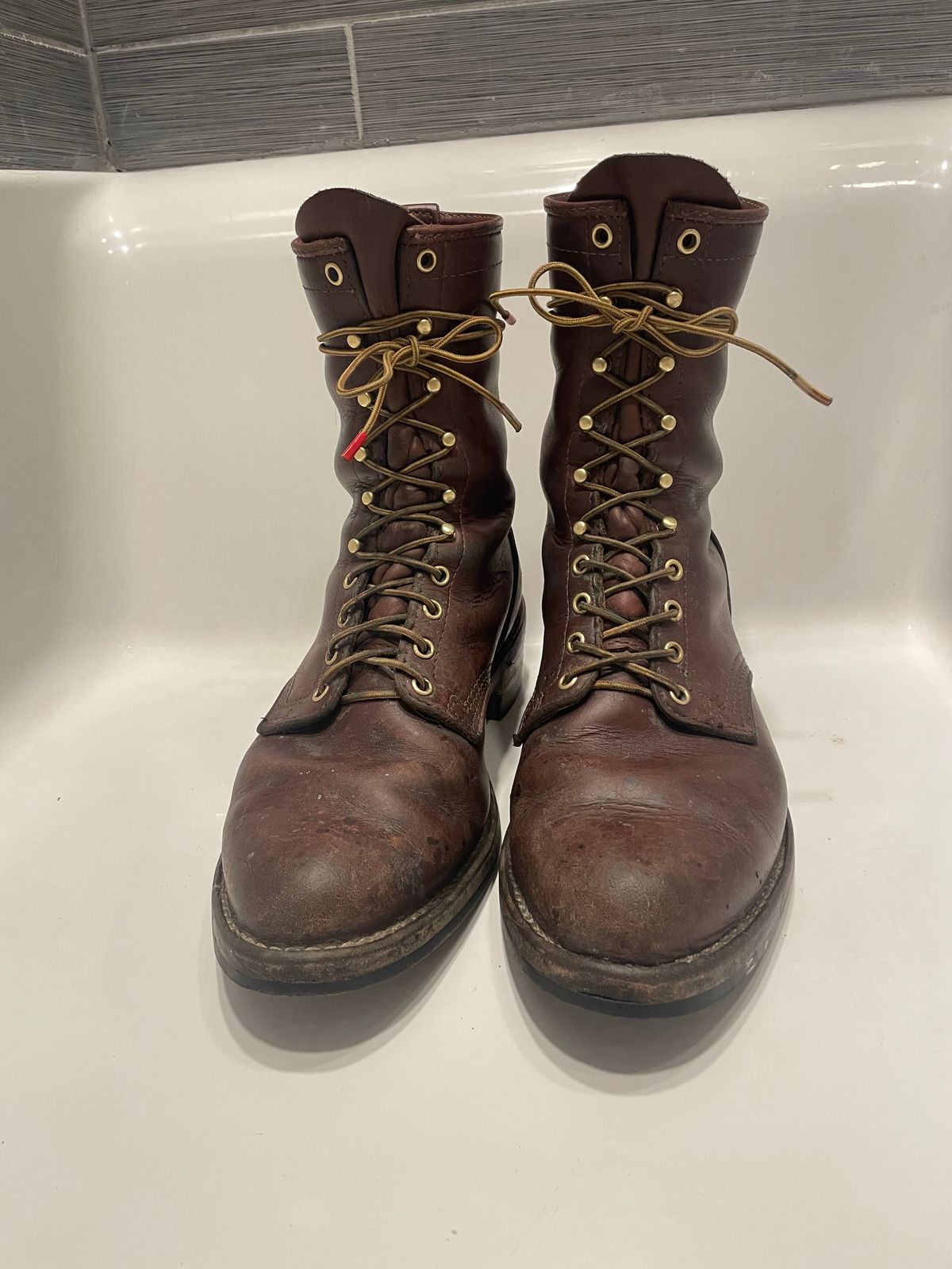 Photo by cjchris66 on December 6, 2022 of the Wesco Packer in Seidel Brown Oil Tan.