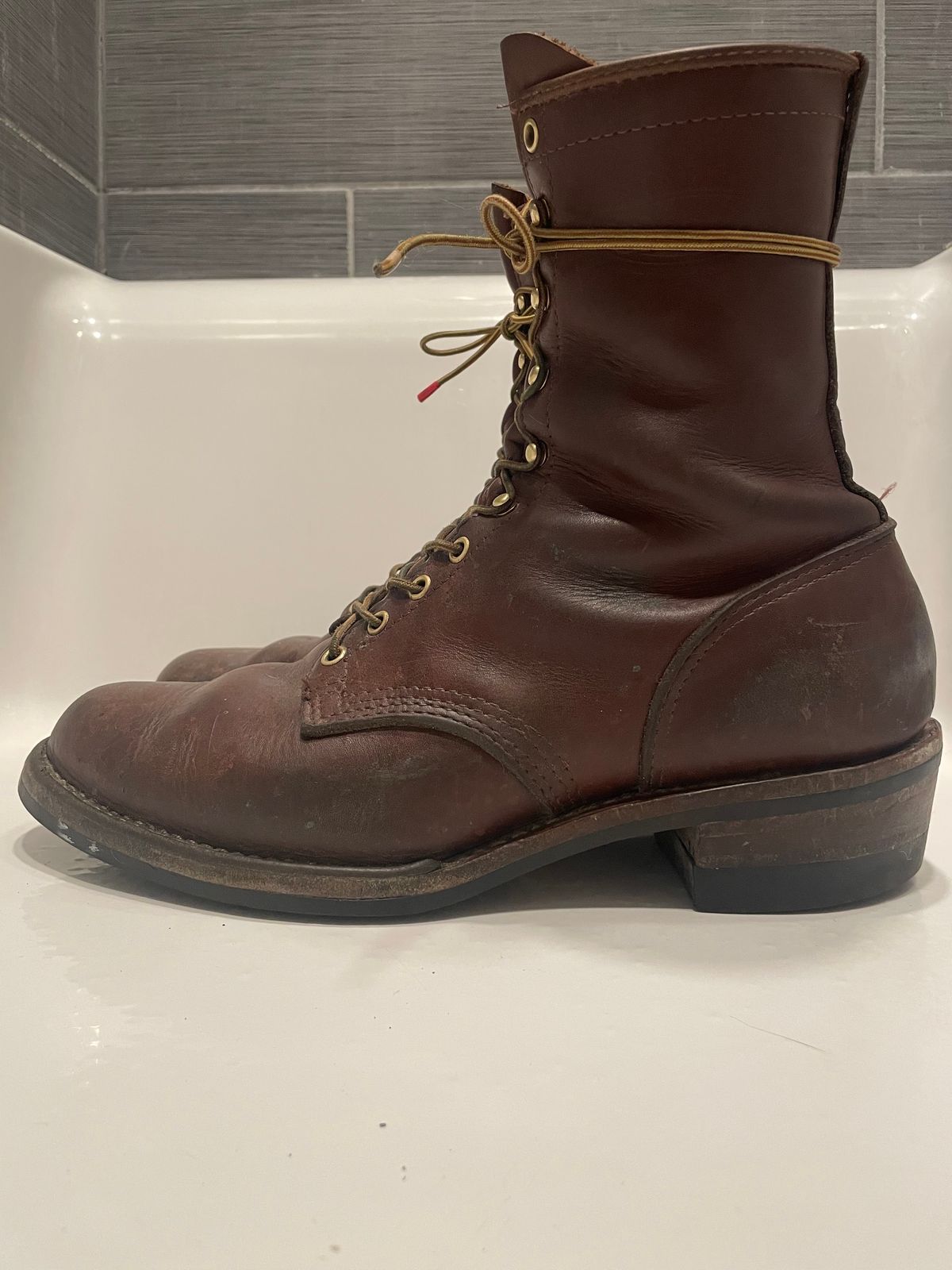 Photo by cjchris66 on December 6, 2022 of the Wesco Packer in Seidel Brown Oil Tan.