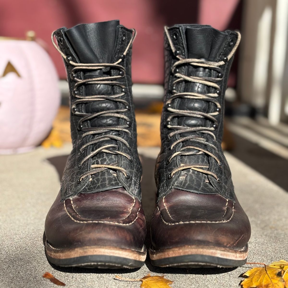 Photo by Particlepartition on November 2, 2025 of the Nicks MTO in Law Tanning Black Smooth Shruken Bison & Wicket & Craig Double Stuffed Walnut.