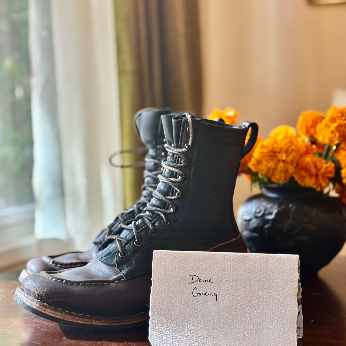 Photo by Particlepartition on November 2, 2025 of the Nicks MTO in Law Tanning Black Smooth Shruken Bison & Wicket & Craig Double Stuffed Walnut.