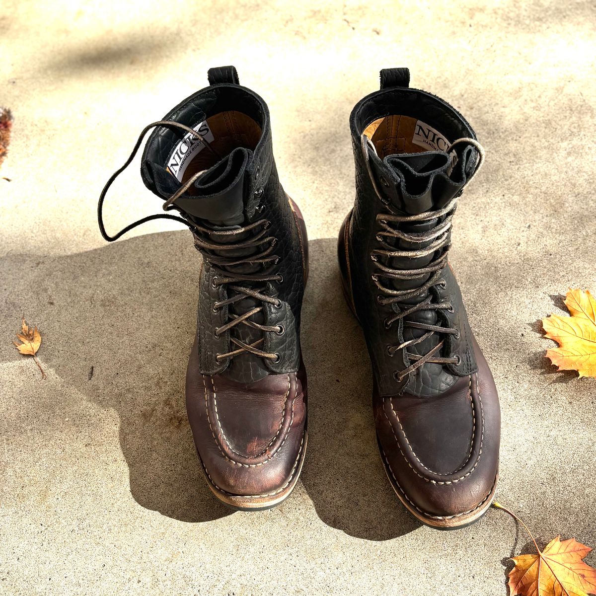 Photo by Particlepartition on November 2, 2025 of the Nicks MTO in Law Tanning Black Smooth Shruken Bison & Wicket & Craig Double Stuffed Walnut.