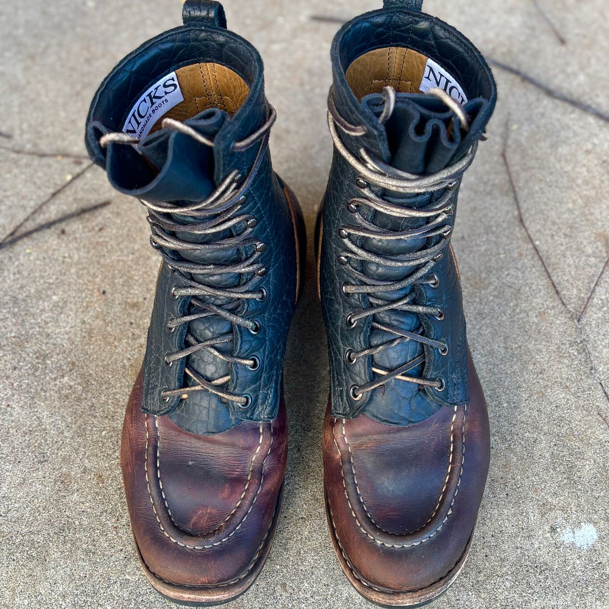 Photo by Particlepartition on November 30, 2025 of the Nicks MTO in Law Tanning Black Smooth Shruken Bison & Wicket & Craig Double Stuffed Walnut.