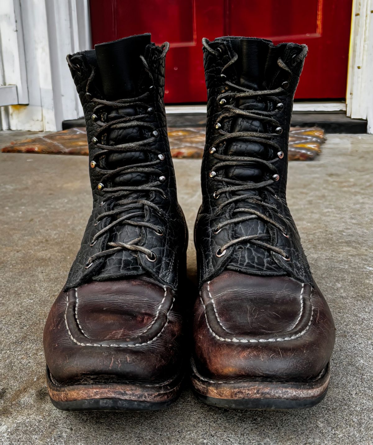 Photo by Particlepartition on February 3, 2026 of the Nicks MTO in Law Tanning Black Smooth Shruken Bison & Wicket & Craig Double Stuffed Walnut.