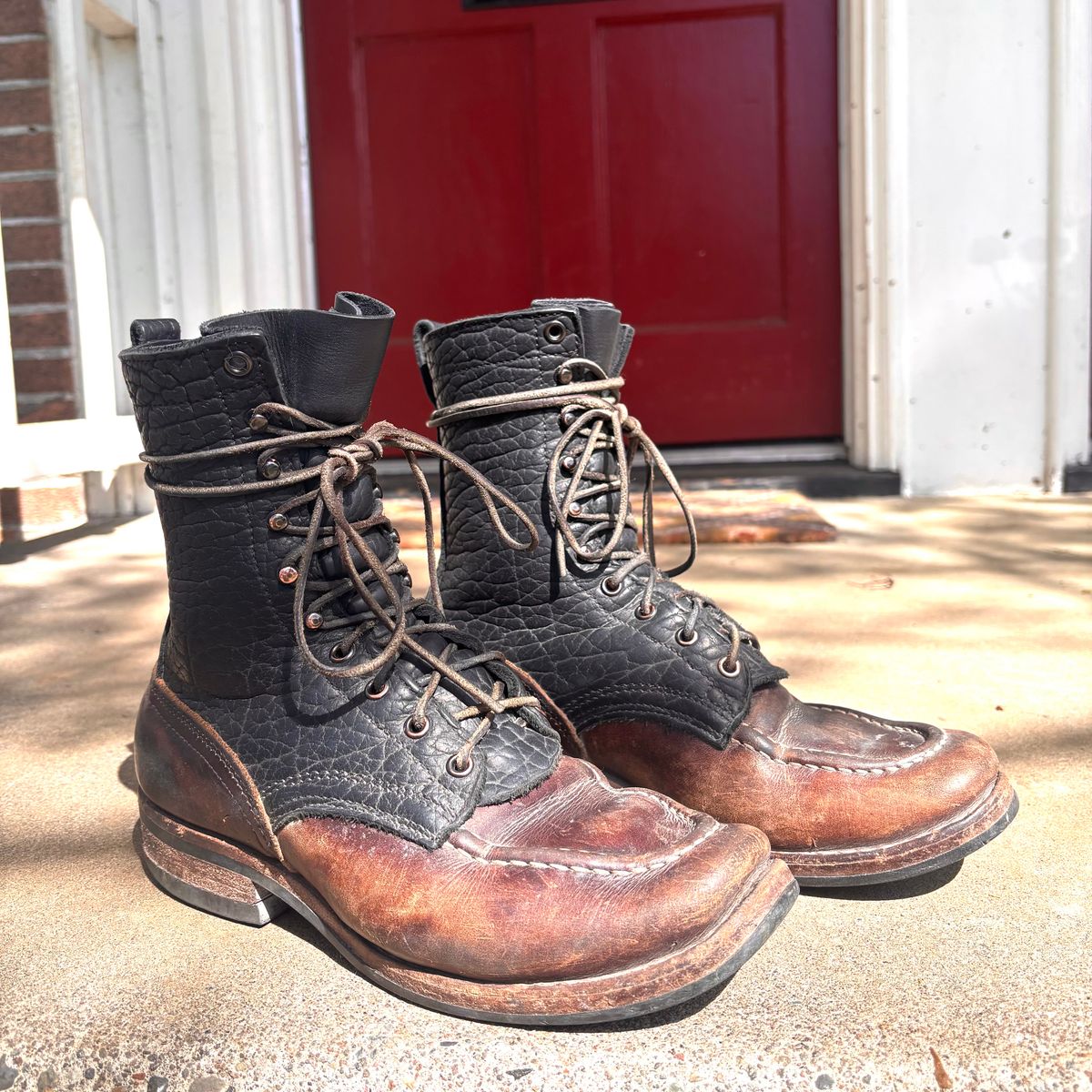 Photo by Particlepartition on April 3, 2026 of the Nicks MTO in Law Tanning Black Smooth Shruken Bison & Wicket & Craig Double Stuffed Walnut.