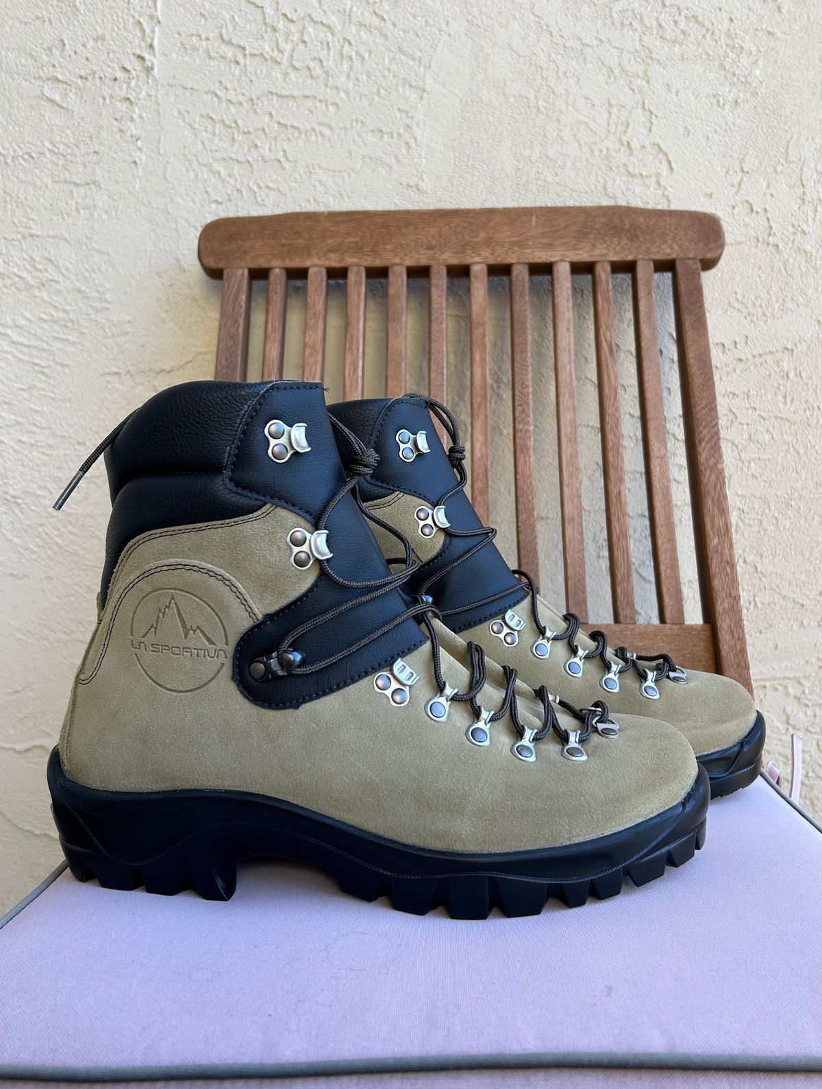 Photo by BxPx on October 1, 2023 of the La Sportiva Glacier WLF in Perwanger Tan Roughout.