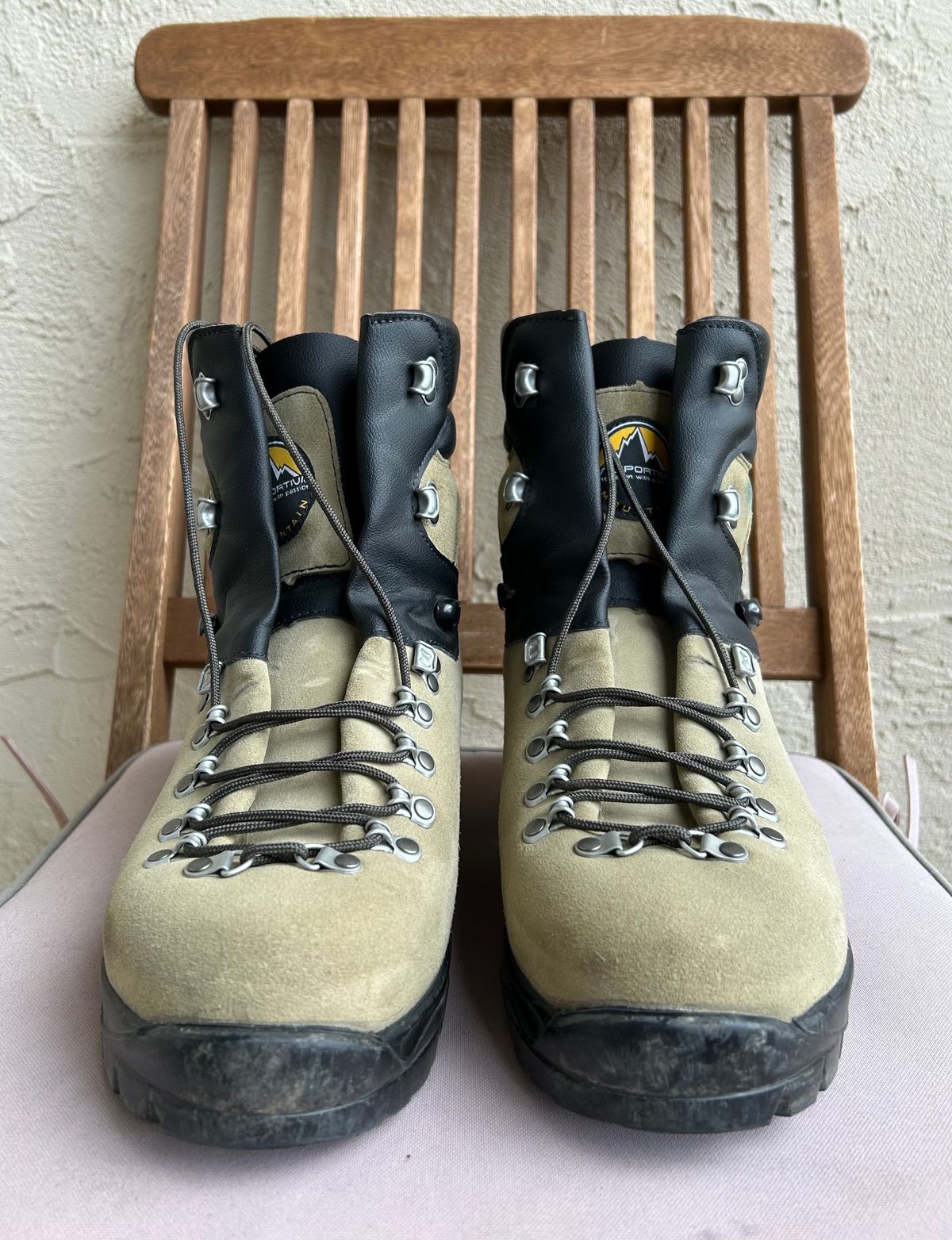 Photo by BxPx on December 3, 2023 of the La Sportiva Glacier WLF in Perwanger Tan Roughout.