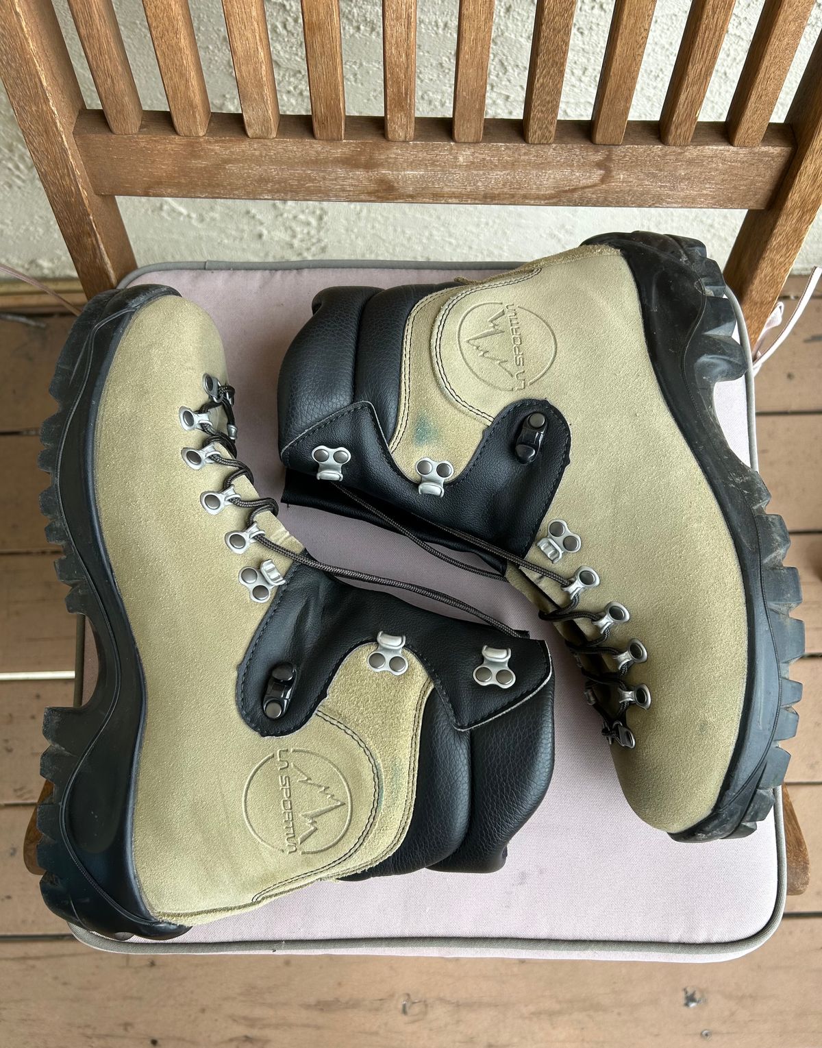 Photo by BxPx on December 3, 2023 of the La Sportiva Glacier WLF in Perwanger Tan Roughout.