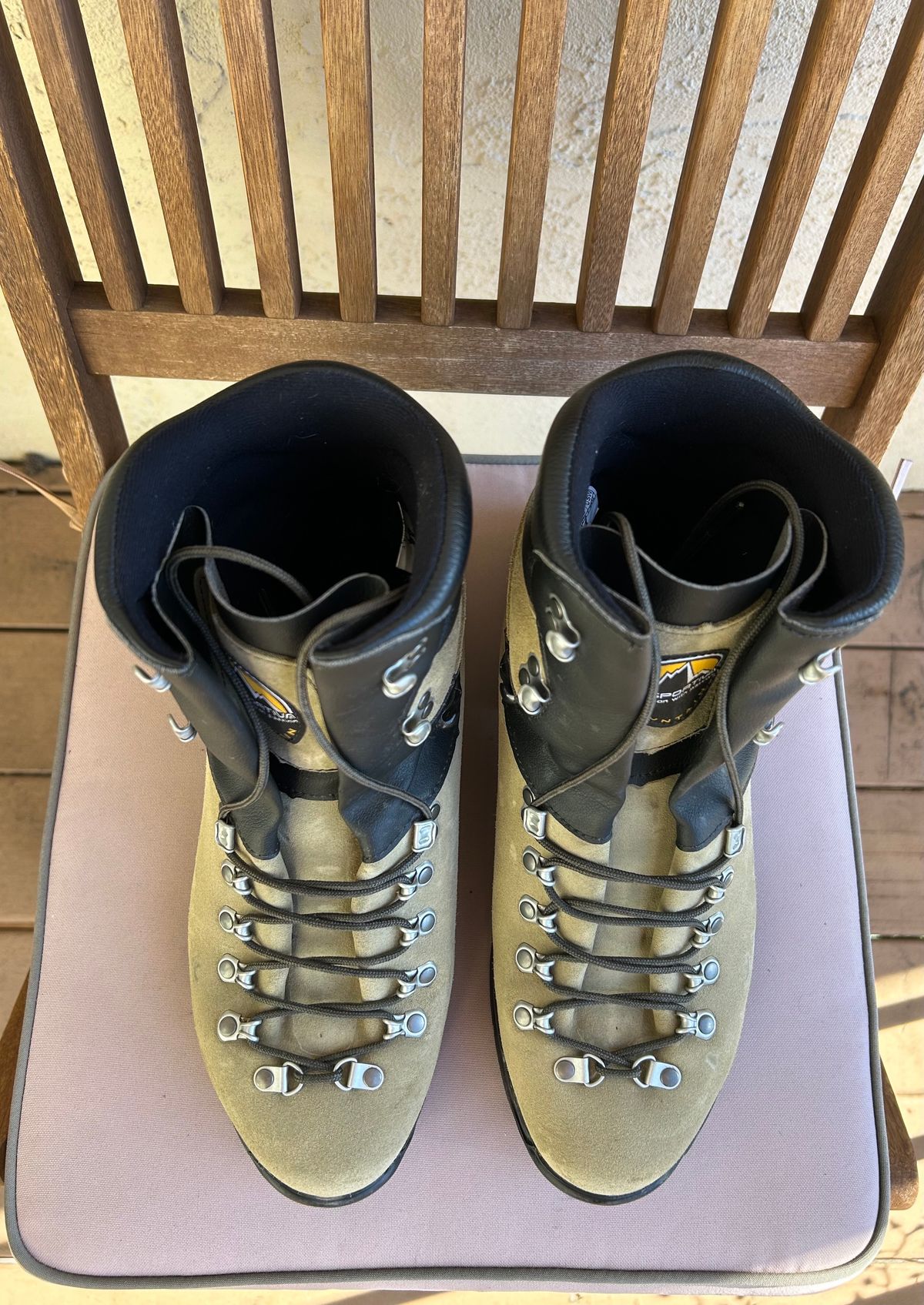 Photo by BxPx on January 1, 2024 of the La Sportiva Glacier WLF in Perwanger Tan Roughout.
