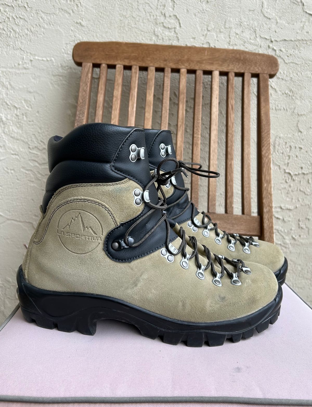 Photo by BxPx on February 6, 2024 of the La Sportiva Glacier WLF in Perwanger Tan Roughout.
