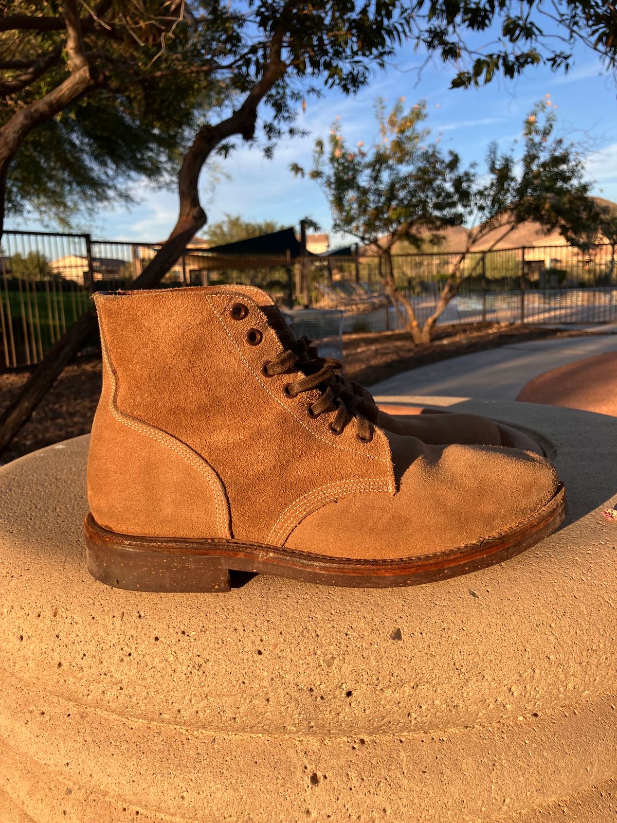 Photo by RuffOutLaGoop on November 6, 2023 of the Oak Street Bootmakers Field Boot in Horween Natural Chromexcel Roughout.