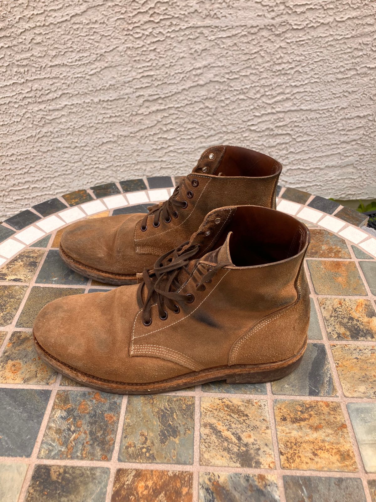 Photo by RuffOutLaGoop on February 5, 2024 of the Oak Street Bootmakers Field Boot in Horween Natural Chromexcel Roughout.