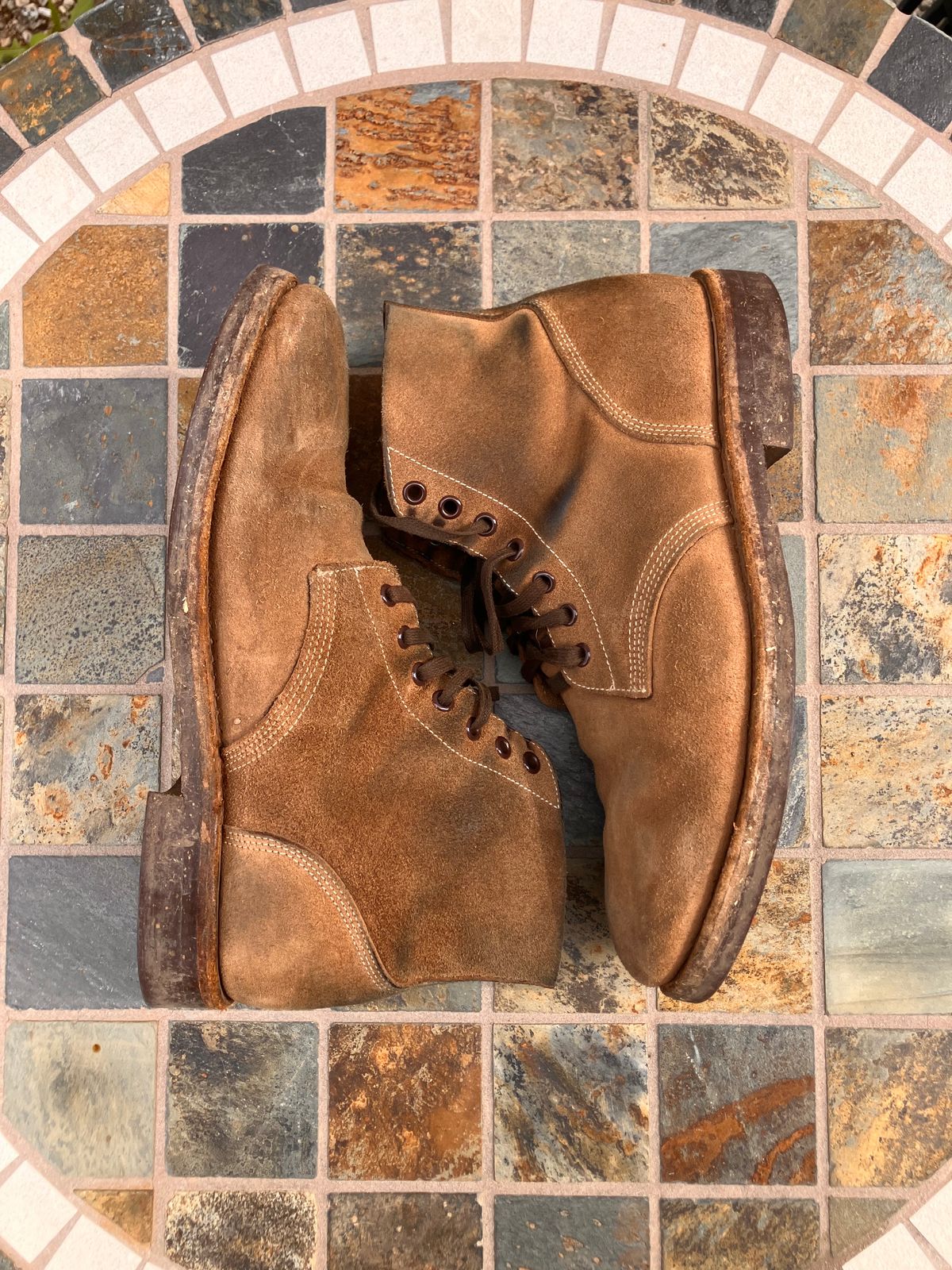 Photo by RuffOutLaGoop on February 5, 2024 of the Oak Street Bootmakers Field Boot in Horween Natural Chromexcel Roughout.