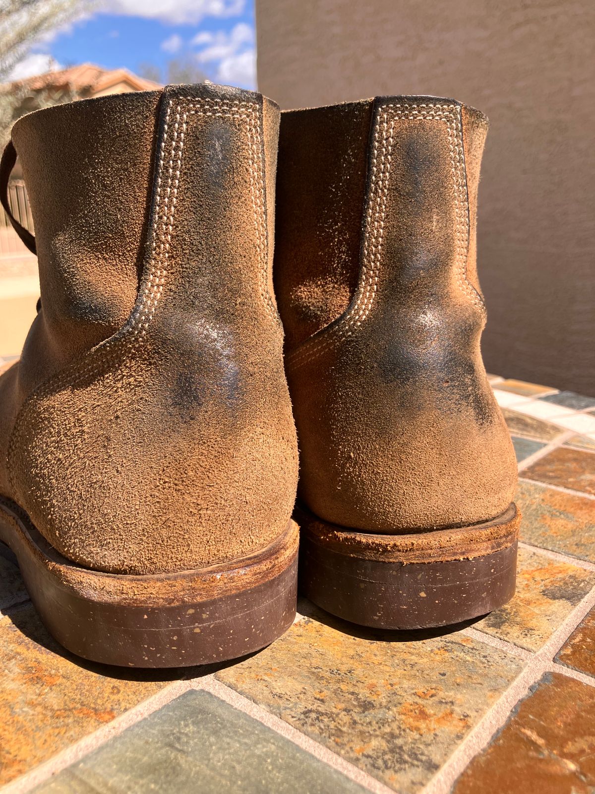 Photo by RuffOutLaGoop on March 4, 2024 of the Oak Street Bootmakers Field Boot in Horween Natural Chromexcel Roughout.