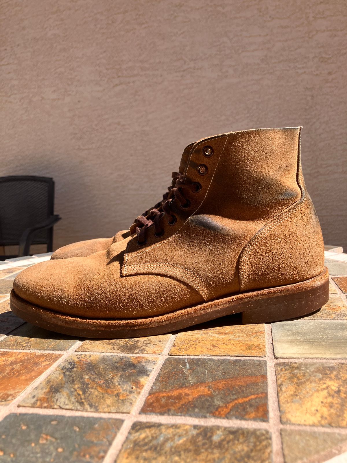 Photo by RuffOutLaGoop on March 4, 2024 of the Oak Street Bootmakers Field Boot in Horween Natural Chromexcel Roughout.