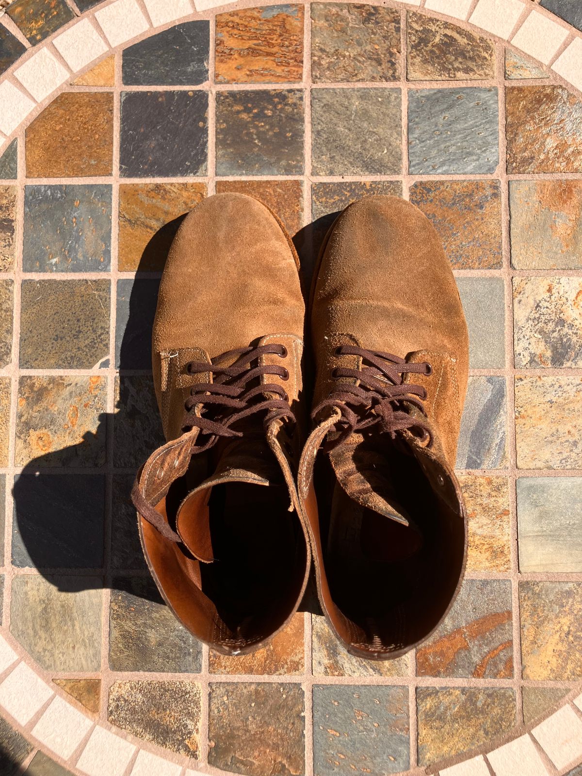 Photo by RuffOutLaGoop on March 4, 2024 of the Oak Street Bootmakers Field Boot in Horween Natural Chromexcel Roughout.