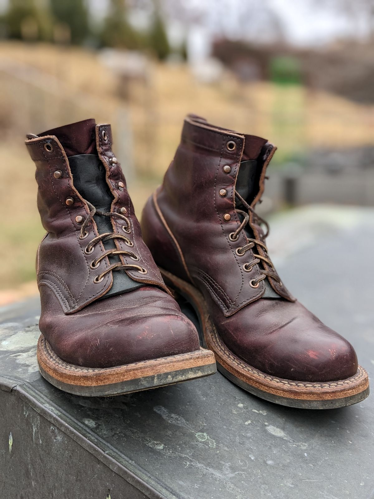 Photo by demo on January 3, 2023 of the White's 350 Cruiser in Horween Burgundy Chromexcel.