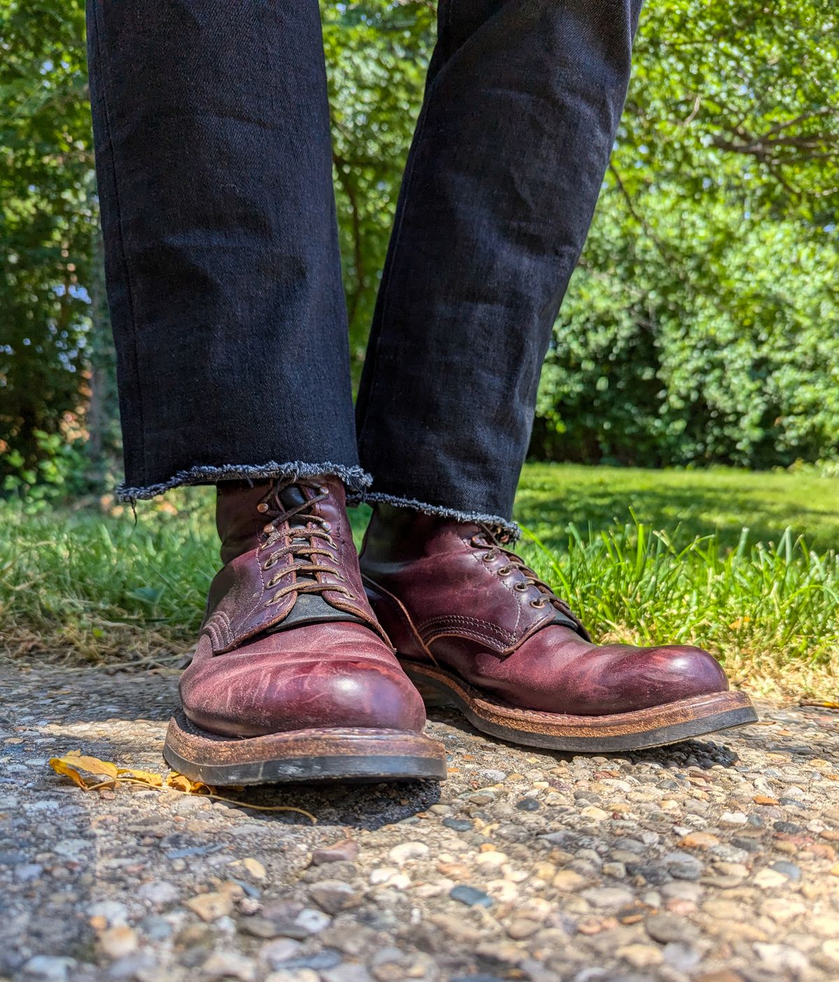 Photo by demo on June 20, 2024 of the White's 350 Cruiser in Horween Burgundy Chromexcel.