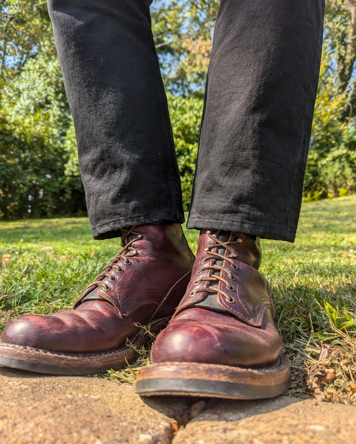 Photo by demo on September 9, 2024 of the White's 350 Cruiser in Horween Burgundy Chromexcel.