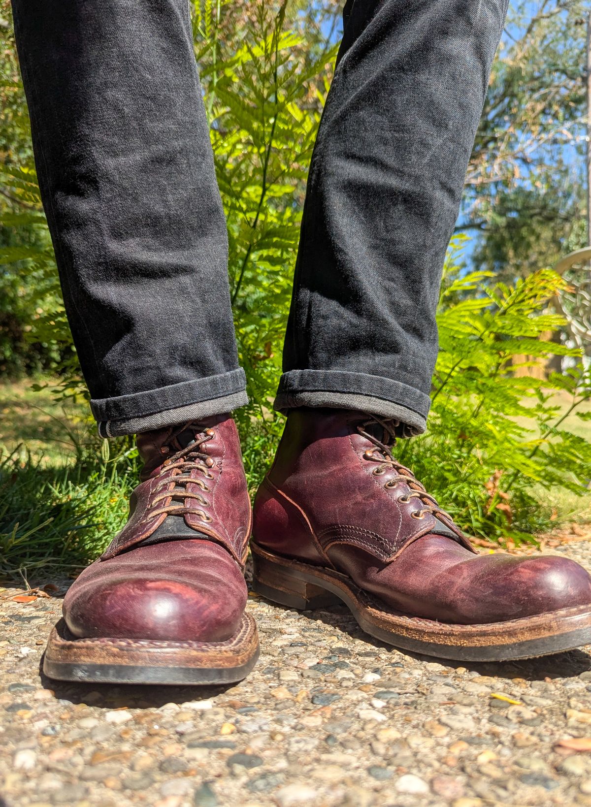 Photo by demo on September 18, 2024 of the White's 350 Cruiser in Horween Burgundy Chromexcel.